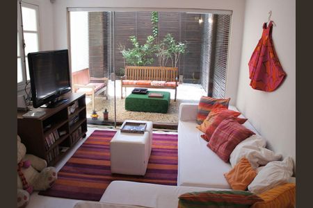 Foto 06 de casa para alugar com 3 quartos, 180m² em Paraíso do Morumbi, São Paulo