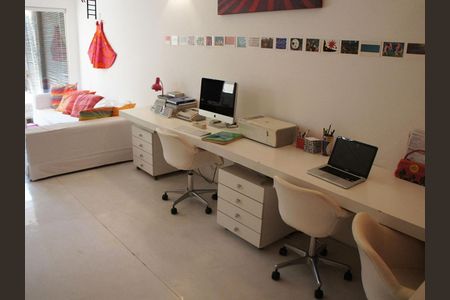 Foto 08 de casa para alugar com 3 quartos, 180m² em Paraíso do Morumbi, São Paulo