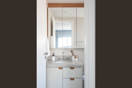 Apartamento à venda com 66m², 2 quartos e 1 vaga Apartamento à venda com 66m², 2 quartos e 1 vagaBanheiro