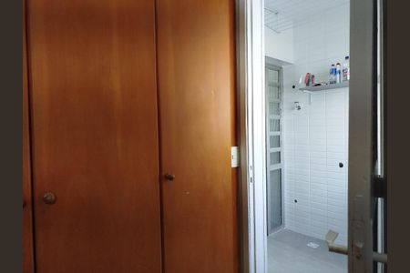 Apartamento à venda com 75m², 3 quartos e 1 vaga Apartamento à venda com 75m², 3 quartos e 1 vagaDependência de serviço