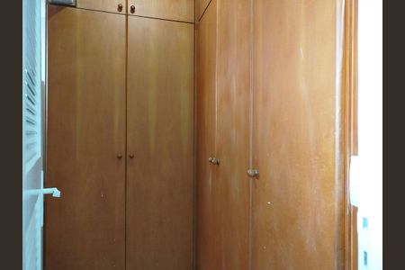 Apartamento à venda com 75m², 3 quartos e 1 vaga Apartamento à venda com 75m², 3 quartos e 1 vagaDependência de serviço