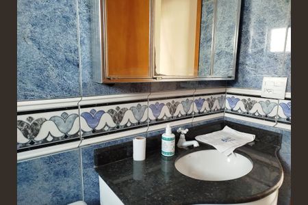 Apartamento à venda com 75m², 3 quartos e 1 vaga Apartamento à venda com 75m², 3 quartos e 1 vagaBanheiro 2