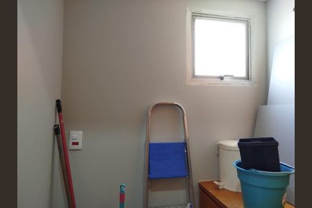 Apartamento à venda com 75m², 3 quartos e 1 vaga Apartamento à venda com 75m², 3 quartos e 1 vagaDependência de serviço