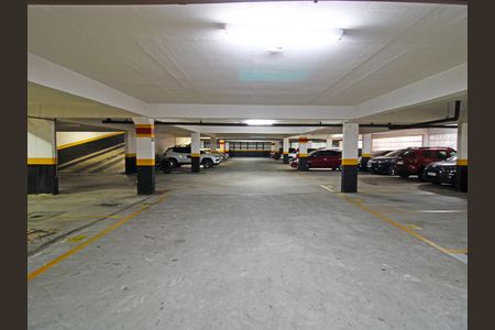 Apartamento à venda com 49m², 2 quartos e 1 vaga Apartamento à venda com 49m², 2 quartos e 1 vagaÁrea comum - Estacionamento