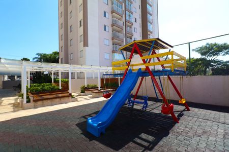 Apartamento à venda com 49m², 2 quartos e 1 vaga Apartamento à venda com 49m², 2 quartos e 1 vagaÁrea comum - Playground