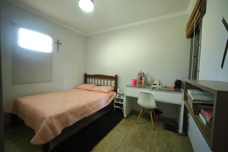 Casa à venda com 127m², 3 quartos e 2 vagasQuarto 1 