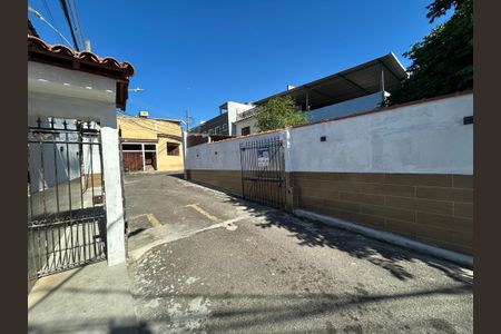 Casa para alugar com 150m², 2 quartos e sem vagaFachada + placa