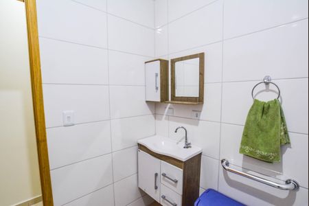 Casa à venda com 222m², 3 quartos e 2 vagas Casa à venda com 222m², 3 quartos e 2 vagasBanheiro Social 1