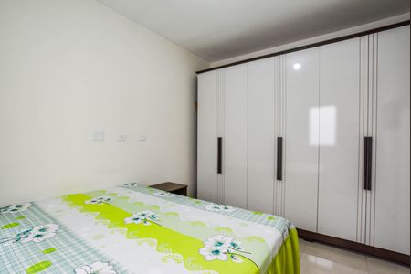 Casa à venda com 222m², 3 quartos e 2 vagas Casa à venda com 222m², 3 quartos e 2 vagasQuarto Suíte