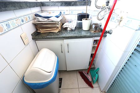 Apartamento à venda com 151m², 2 quartos e 1 vagaÁrea de Serviço