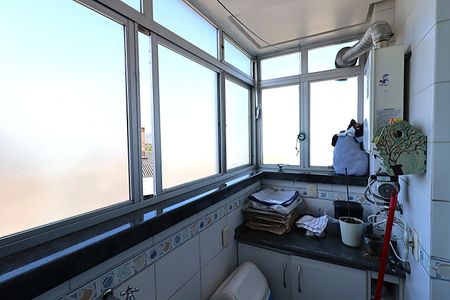 Apartamento à venda com 151m², 2 quartos e 1 vagaÁrea de Serviço