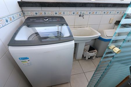 Apartamento à venda com 151m², 2 quartos e 1 vagaÁrea de Serviço