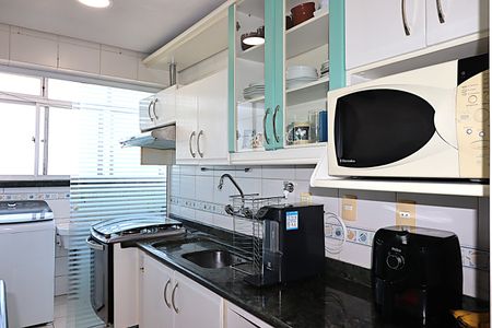 Apartamento à venda com 151m², 2 quartos e 1 vagaCozinha - Armários