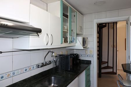 Apartamento à venda com 151m², 2 quartos e 1 vagaCozinha