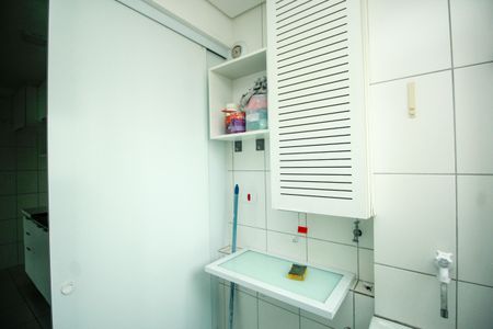 Apartamento à venda com 60m², 2 quartos e 1 vagaÁrea de Serviço