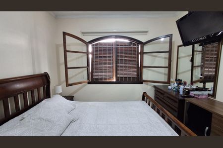 Casa à venda com 125m², 3 quartos e 2 vagas Casa à venda com 125m², 3 quartos e 2 vagasSuíte