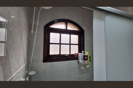 Casa à venda com 125m², 3 quartos e 2 vagas Casa à venda com 125m², 3 quartos e 2 vagasBanheiro Suíte