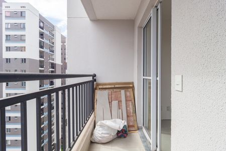 Apartamento para alugar com 43m², 2 quartos e sem vaga Apartamento para alugar com 43m², 2 quartos e sem vagaVaranda
