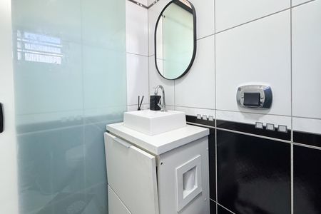 Apartamento à venda com 65m², 2 quartos e 1 vagaBanheiro Social