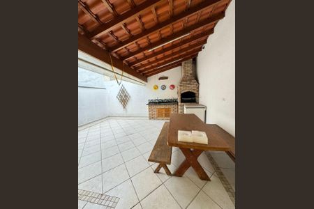 Casa à venda com 195m², 3 quartos e 4 vagasÁrea externa