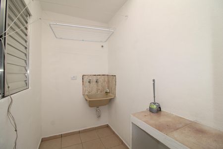 Casa para alugar com 60m², 1 quarto e sem vagaÁrea de Serviço