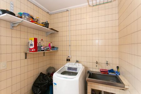 Casa à venda com 157m², 3 quartos e 1 vaga Casa à venda com 157m², 3 quartos e 1 vagaÁrea de Serviço
