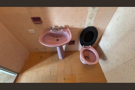 Casa para alugar com 58m², 2 quartos e sem vaga Casa para alugar com 58m², 2 quartos e sem vagaBanheiro
