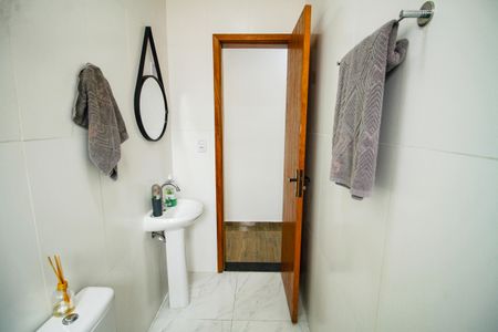 Casa de condomínio para alugar com 70m², 2 quartos e 1 vaga Casa de condomínio para alugar com 70m², 2 quartos e 1 vagaBanheiro