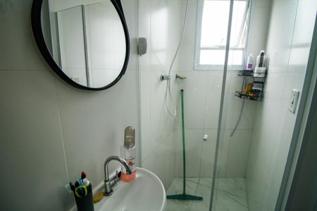 Casa de condomínio para alugar com 70m², 2 quartos e 1 vaga Casa de condomínio para alugar com 70m², 2 quartos e 1 vagaBanheiro da Suíte 1