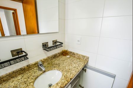 Apartamento para alugar com 64m², 2 quartos e 2 vagasBanheiro da Suíte
