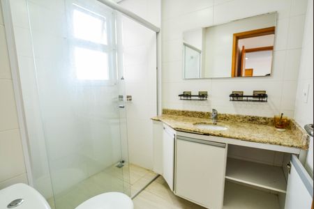 Apartamento para alugar com 64m², 2 quartos e 2 vagasBanheiro da Suíte