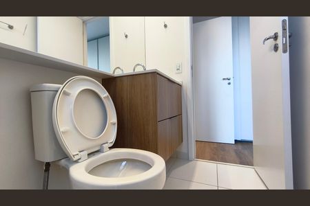Apartamento à venda com 79m², 2 quartos e 1 vagaBanheiro da Suíte