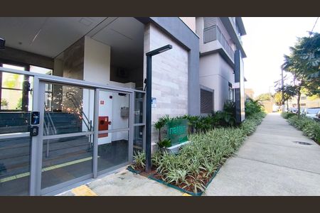 Apartamento à venda com 79m², 2 quartos e 1 vagaFachada + Plaquinha