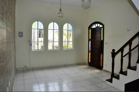 Detalhe - Sala de casa para alugar com 1 quarto, 80m² em Vila Palmeiras, São Paulo