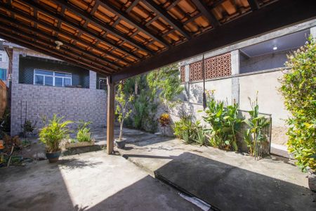 Casa para alugar com 220m², 3 quartos e 1 vagaQuintal