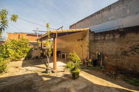 Casa para alugar com 220m², 3 quartos e 1 vagaQuintal