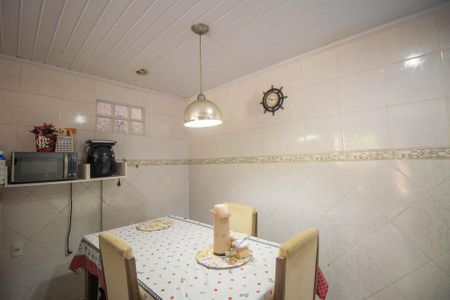 Casa para alugar com 220m², 3 quartos e 1 vagaCozinha