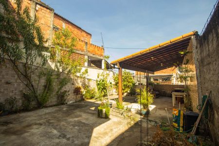 Casa para alugar com 220m², 3 quartos e 1 vagaQuintal