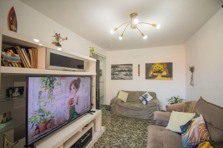 Sala de casa para alugar com 3 quartos, 220m² em Paraíso, São Gonçalo