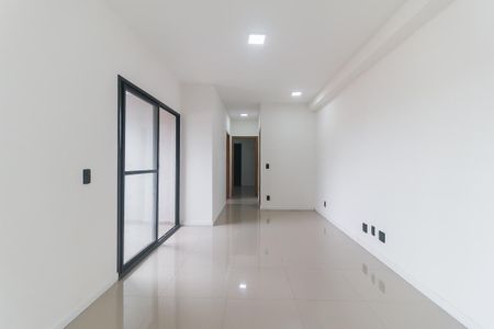Sala de apartamento para alugar com 2 quartos, 70m² em Vila Jamil, Poá