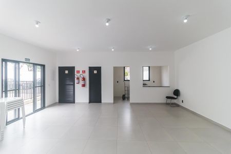 Apartamento para alugar com 70m², 2 quartos e 1 vagaÁrea comum - Salão de festas