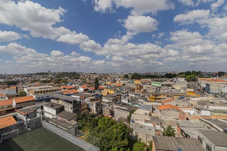 Vista Quarto 1 de apartamento para alugar com 2 quartos, 36m² em Jardim Danfer, São Paulo