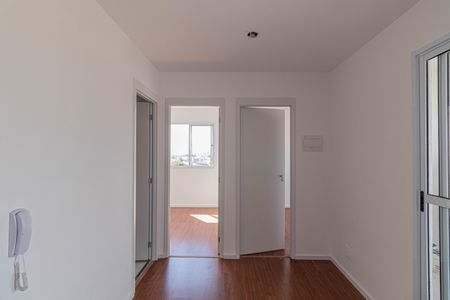 Sala e Cozinha de apartamento para alugar com 2 quartos, 36m² em Jardim Danfer, São Paulo