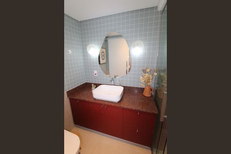 Banheiro de apartamento para alugar com 1 quarto, 50m² em Vila Adyana, São José dos Campos