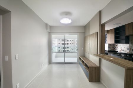 Sala de apartamento para alugar com 2 quartos, 74m² em Vila Alzira, Guarujá