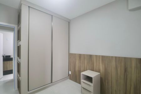 Apartamento para alugar com 74m², 2 quartos e 2 vagas Apartamento para alugar com 74m², 2 quartos e 2 vagasQuarto