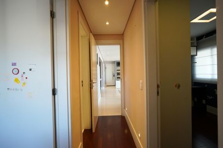 Apartamento para alugar com 130m², 3 quartos e 2 vagasCorredor