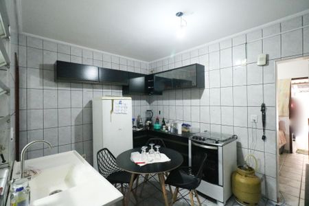 Casa à venda com 200m², 4 quartos e 1 vagaEdícula