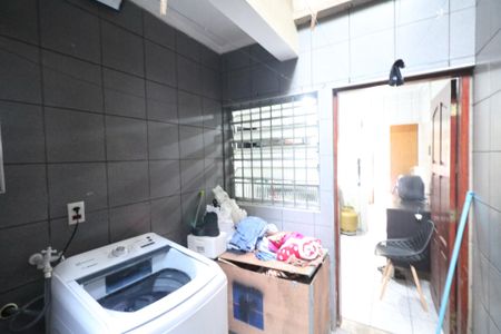 Casa à venda com 200m², 4 quartos e 1 vagaEdícula