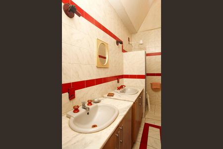 Casa para alugar com 278m², 8 quartos e 2 vagasBanheiro 1 Quartos Suíte Americana